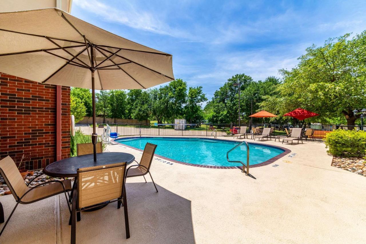Quality Inn & Suites Lampasas Exterior foto